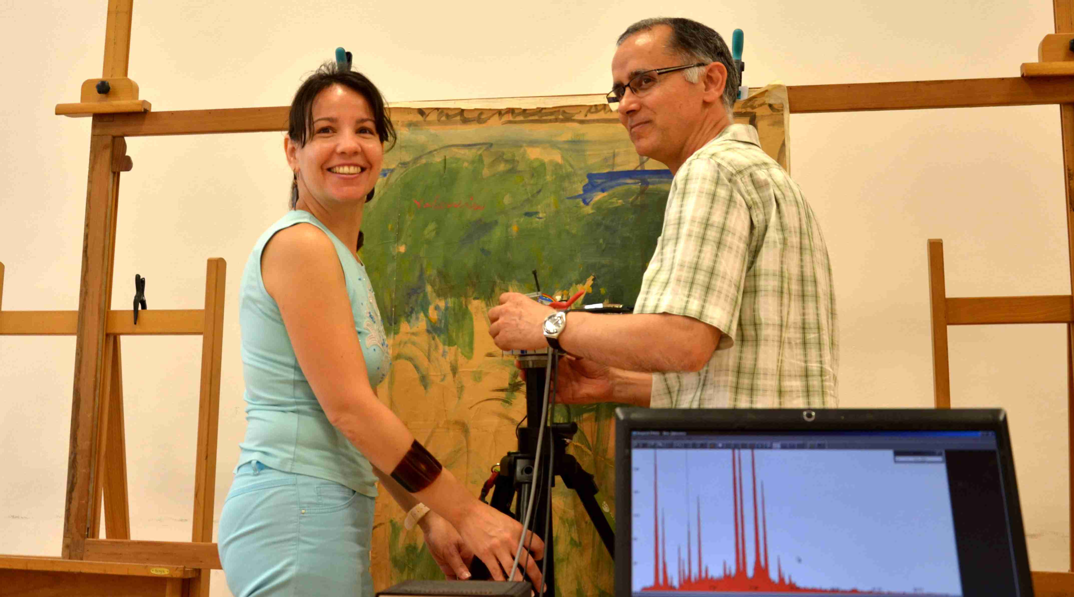 cloaldo roldan y Jorgelina Carballo en pleno proceso de trabajo
