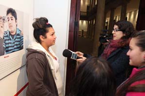 Una participant és entrevistada