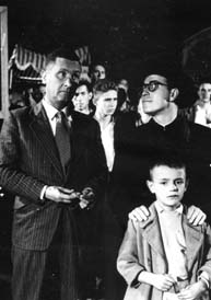Los jueves, milagro (Luis García Berlanga, 1957)