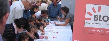 Tallers infantils a la Pla�a dels Colomets de Gandia