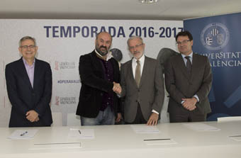 De izquierda a derecha: Antonio Ariño, Davide Livermore, Esteban Morcillo y Francisco Potenciano.