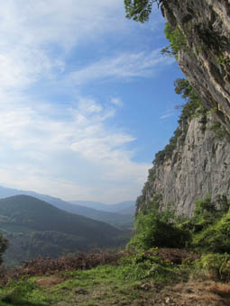 Entrada a la cova d’El Mirón, a la zona muntanyosa de l’est de Cantàbria.