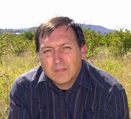 L'escriptor Toni Cucarella.