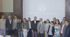El rector, amb els visitants.