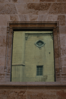 35._palacio_de_los_duques_de_gandia__plaza_de_san_lorenzo__valencia._ventana._foto_luis_arciniega.jpg