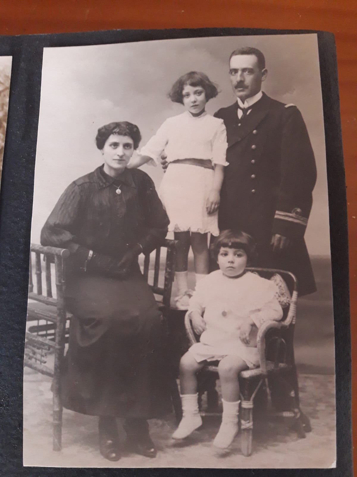 La familia Lacaci, hacia 1915