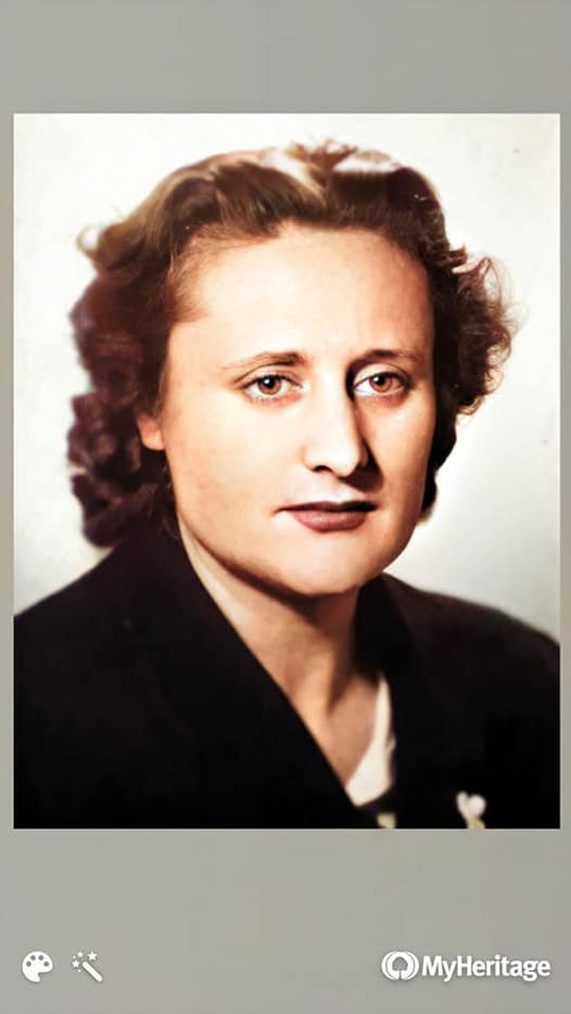 Retrato de estudio de una joven elegante