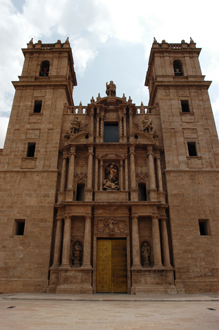 4._san_miguel_de_los_reyes__valencia._fachada_retablo.jpg