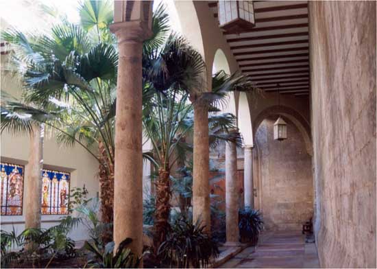 42._convento_de_santo_domingo__valencia._claustrillo.jpg