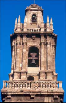 44._convento_de_santo_domingo__valencia._torre_campanario.jpg