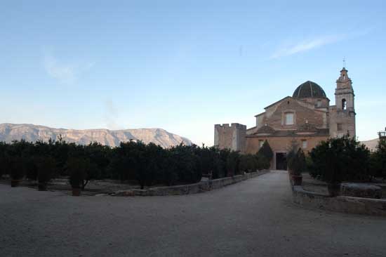 60._abadia_de_santa_maria_de_valldigna._exterior.jpg