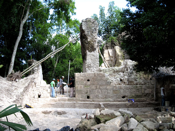 Extremo norte del Palacio de Oriente durante su excavación (Foto Gaspar Muñoz)