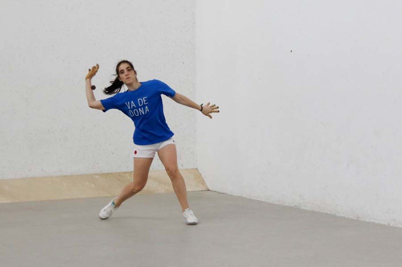 Bot i braç de Victoria. Foto: Ulisses Ortiz