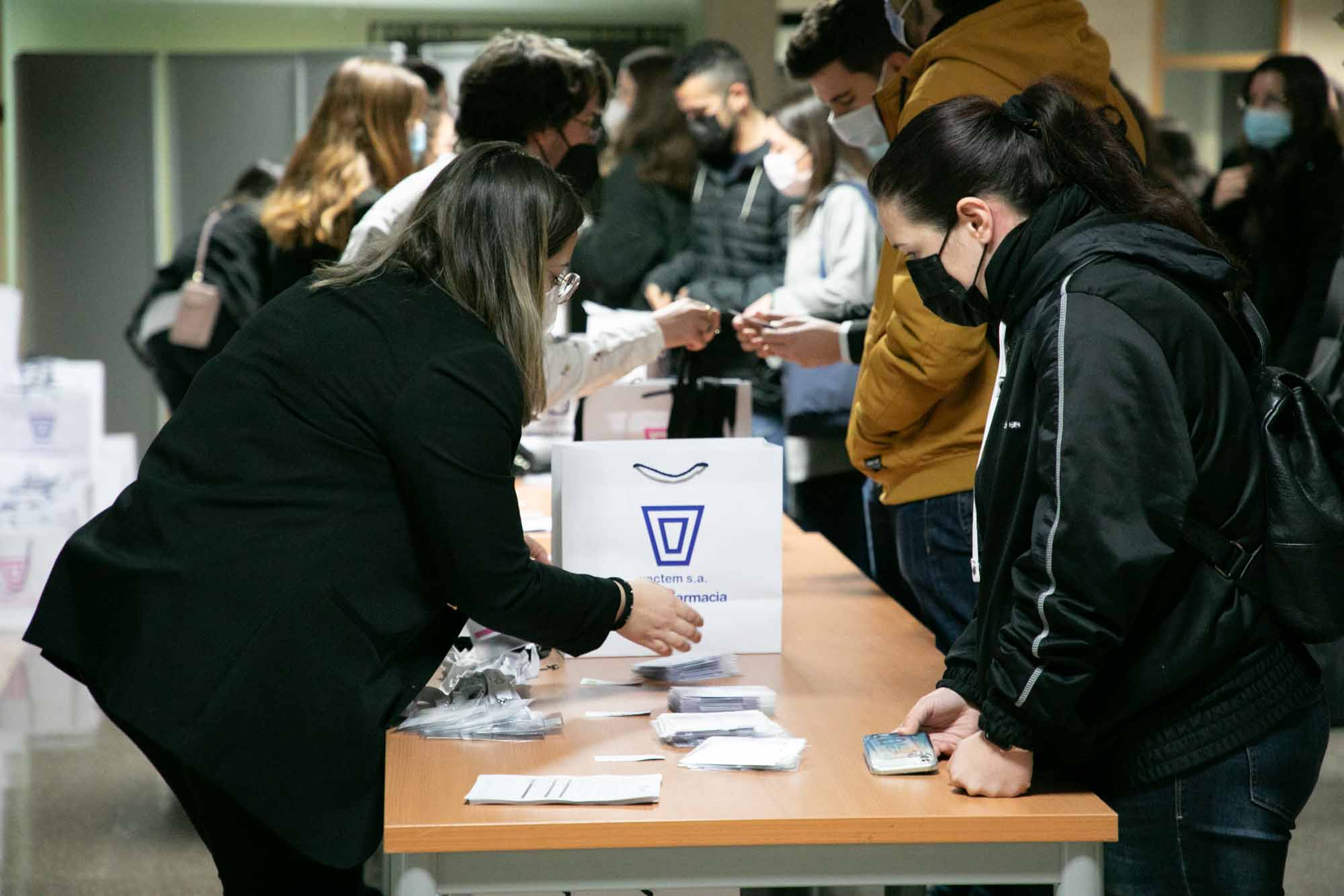 XII Congrés d'Estudiants de Farmàcia de la Universitat de València.