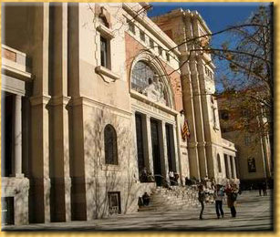 Fachada Facultad de Medicina