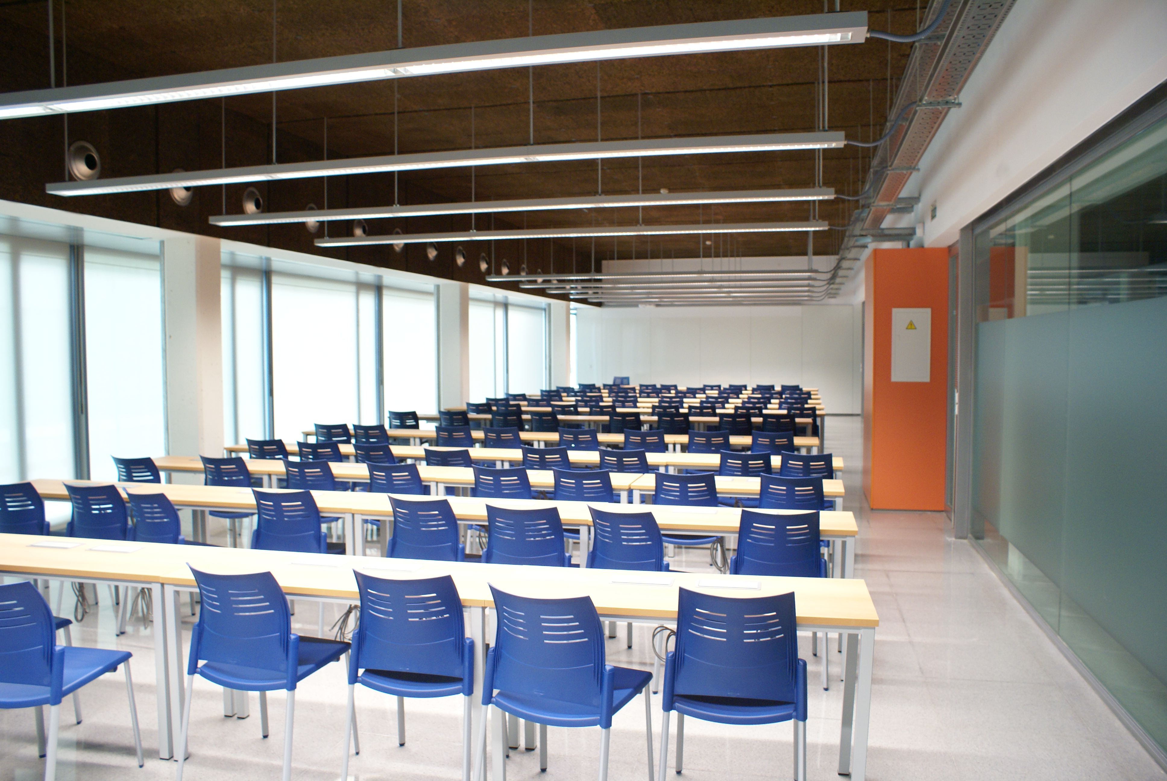 Classroom with a capacity for 96 people