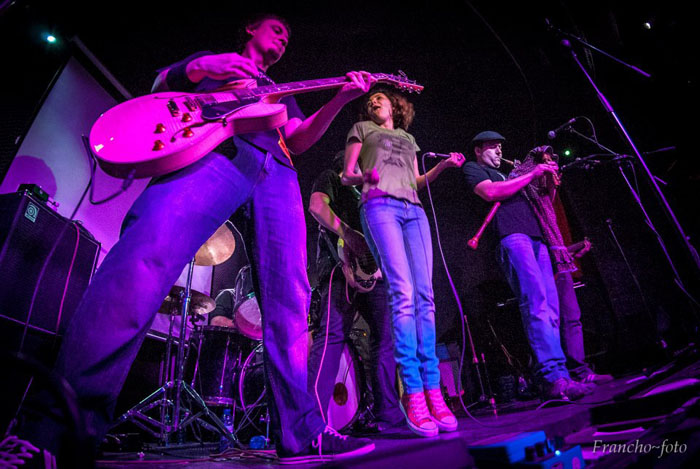 "Prau" en el escenario.