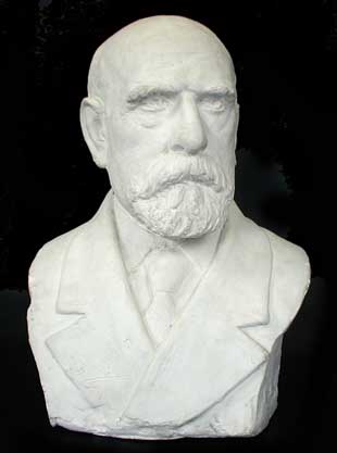 Busto de Jaime Ferrán. Escultura de L. Gilabert