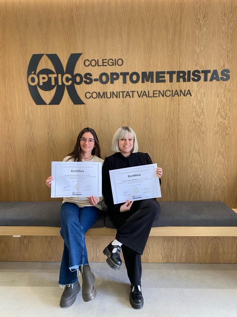 Investigadores predoctorales Paula García y Alba Herrero