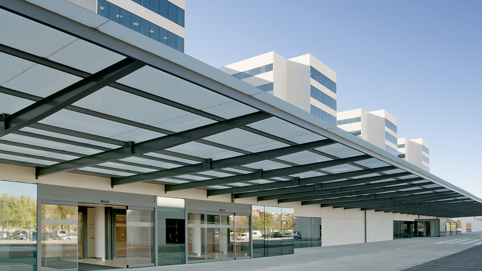 Entrance of the Hospital Universitari i Politècnic La Fe
