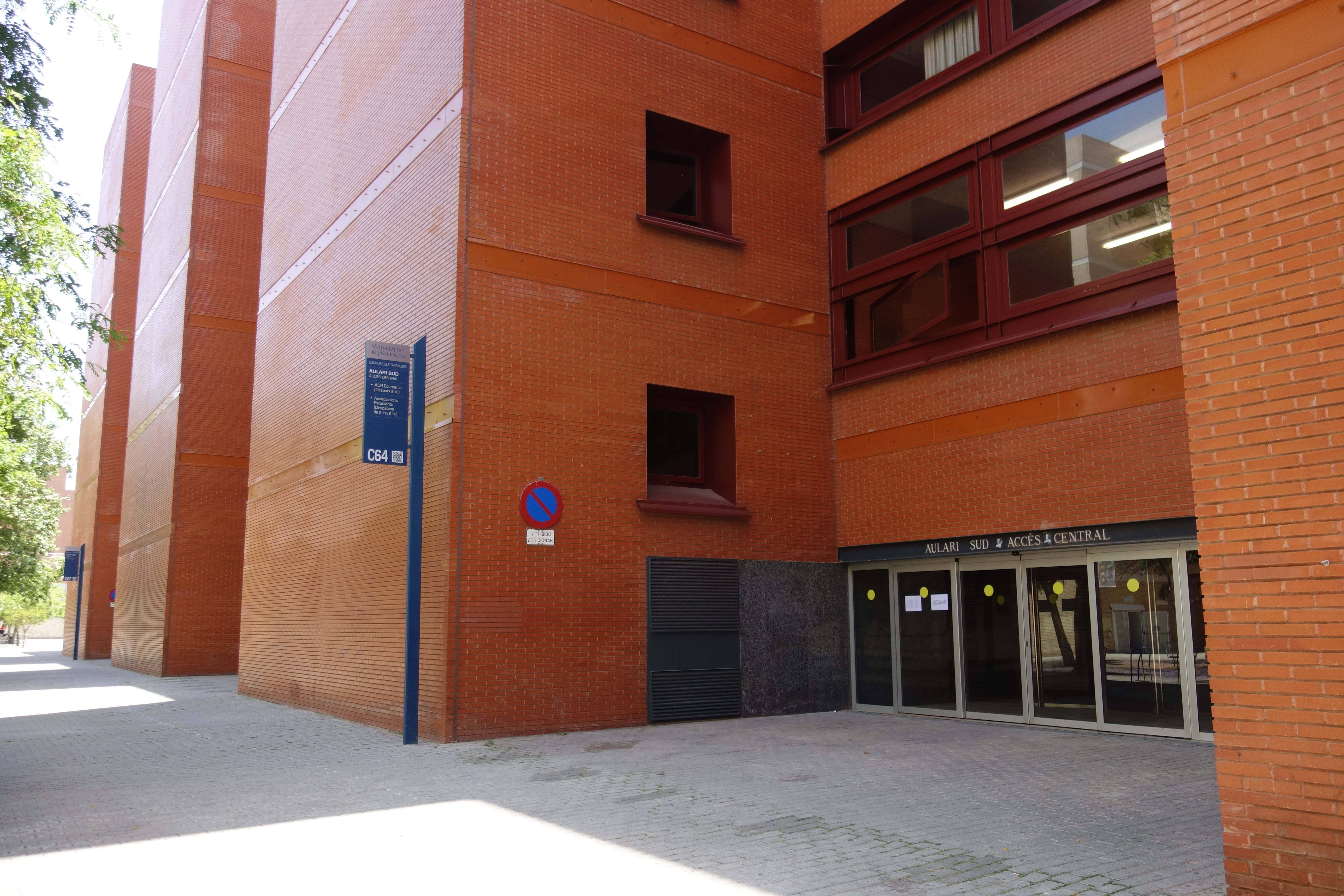 Improvement of the accessibility of the North and South Classroom Buildings