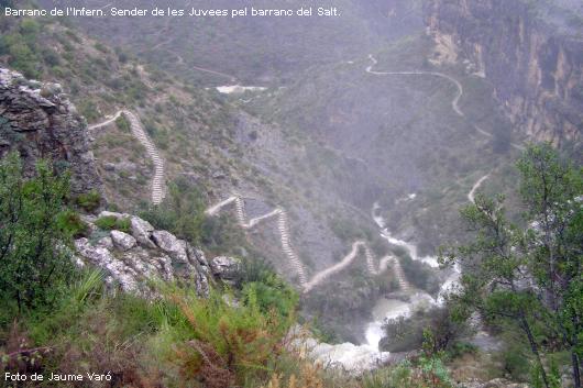 Barranc de l'Infern. El cam de les Juvees per barranc del Salt.