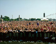concert.jpg (26398 bytes)