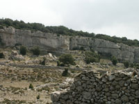 Karst exhumado en cantil