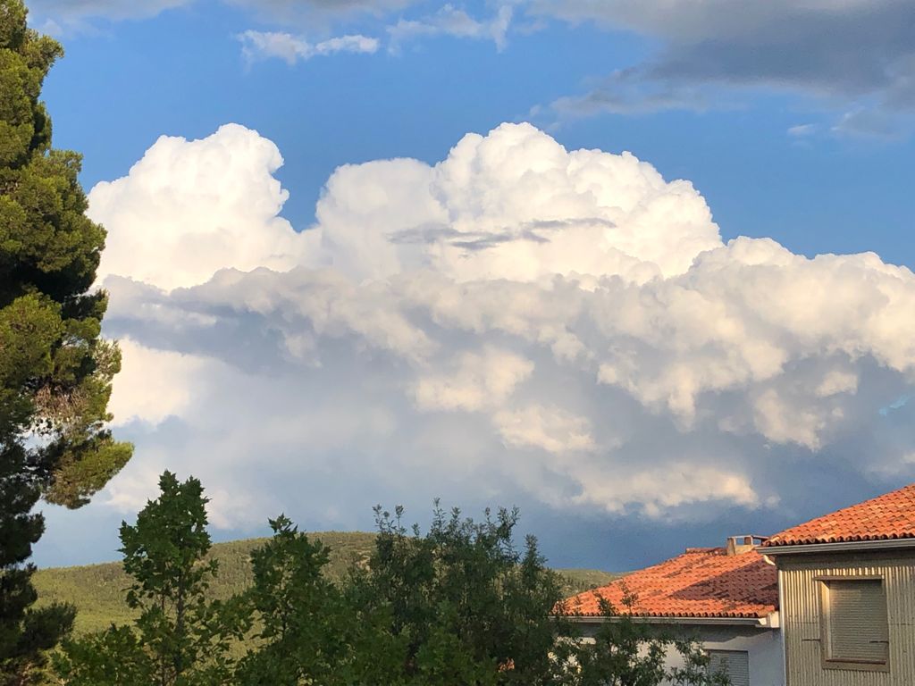 Formación de cumulunimbus vespertinos