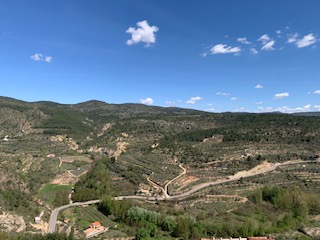 Vista hacia la atalaya desde el castillo