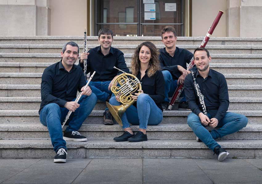 Photo of the performers