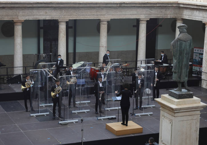 El grupo de metales de la OFUV ofrece un concierto en el claustro de La Nau dentro de las Serenatas 2020.