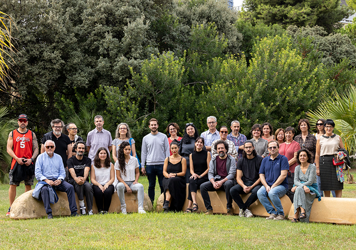 Foto de los asistentes a la inauguración de la Mostra art públic en el campus de Burjassot / Miguel Lorenzo