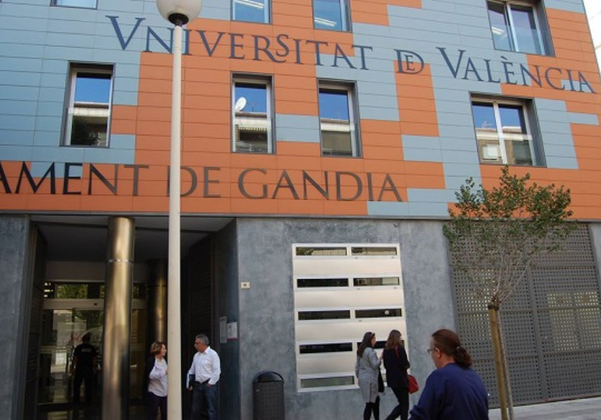Fotografia de la façana del Centre Internacional de Gandia.