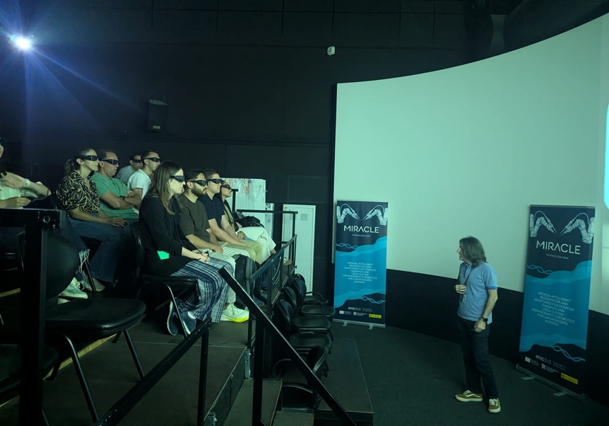 Visita del màster en Cirurgia Robòtica Avançada