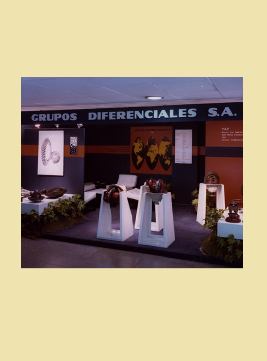 Stand para empresa 'Grupos Diferenciales S.A.'