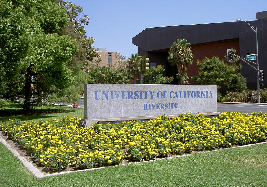 Fotografía de la Universidad de California - Riverside.