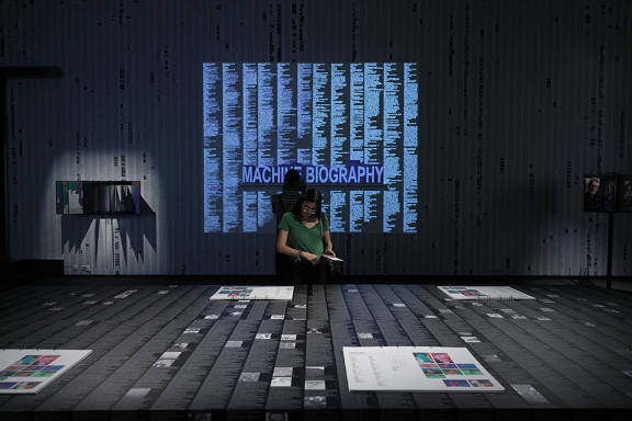 Presentación de la exposición 'Autorretrato o doble digital' - imatge 0