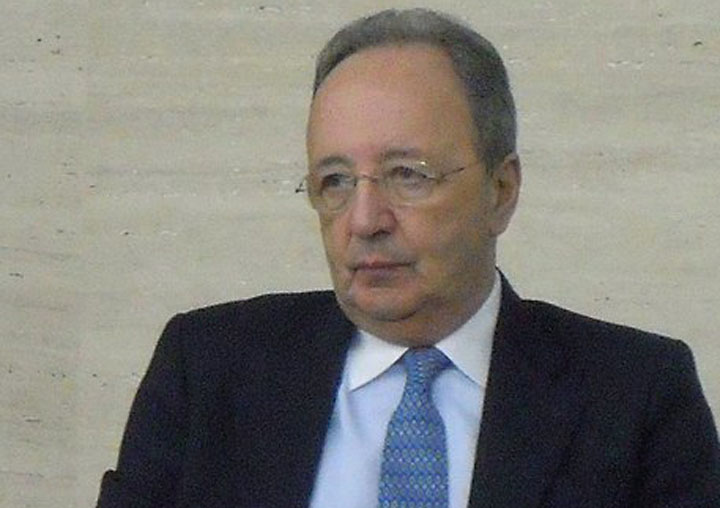 Arcadio López Casanova.