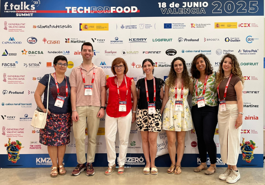 From left to right: Dr H. berrada, Dr. Y. Rodríguez, Dr. M.J. Ruiz, Dr. J. Tolosa, Dr. M. Taroncher, Dr. C. Fuentes & Dr. V. Zingales
