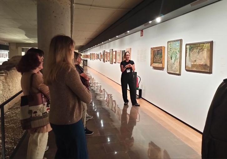 Guia explicando la exposición de Pinazo. Identidades del IVAM