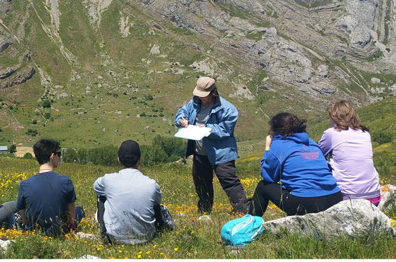 Treballs de camp amb especialistes en Geologia