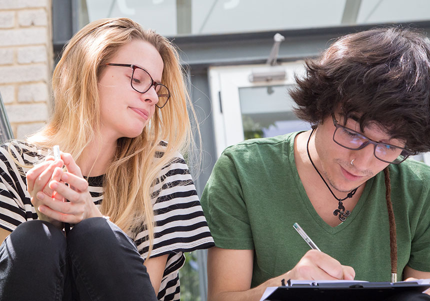 Estudiantat a classe