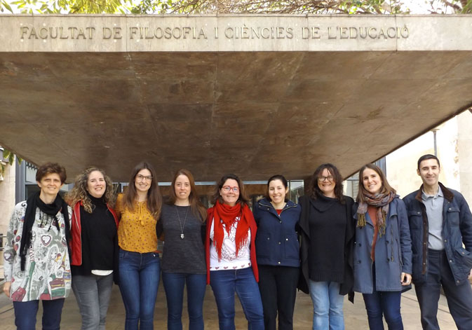 María José Chisvert, Diana Marín, Isabel Vidal, Laura Monsalve, Alicia Ros, Nerea Hernaiz, Elena Giménez, Míriam Abiétar and Jorge Belmonte (Department of Didactics and School Organisation of the University of Valencia).