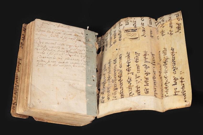 Guardes de llibre amb fragments