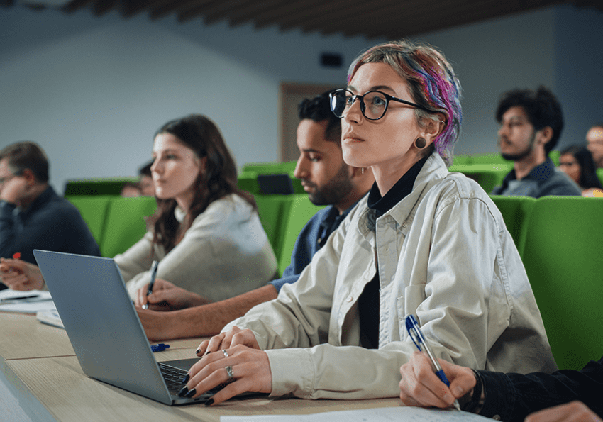 Estudiants en una classe