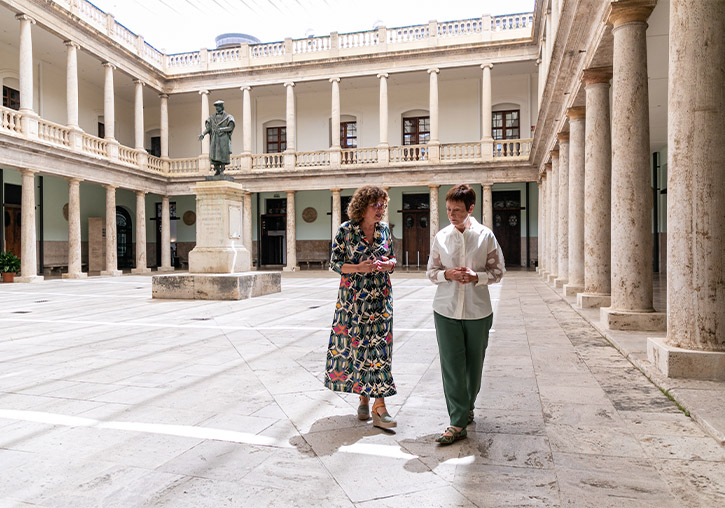 La rectora es reuneix amb la nova Consellera d’Universitats