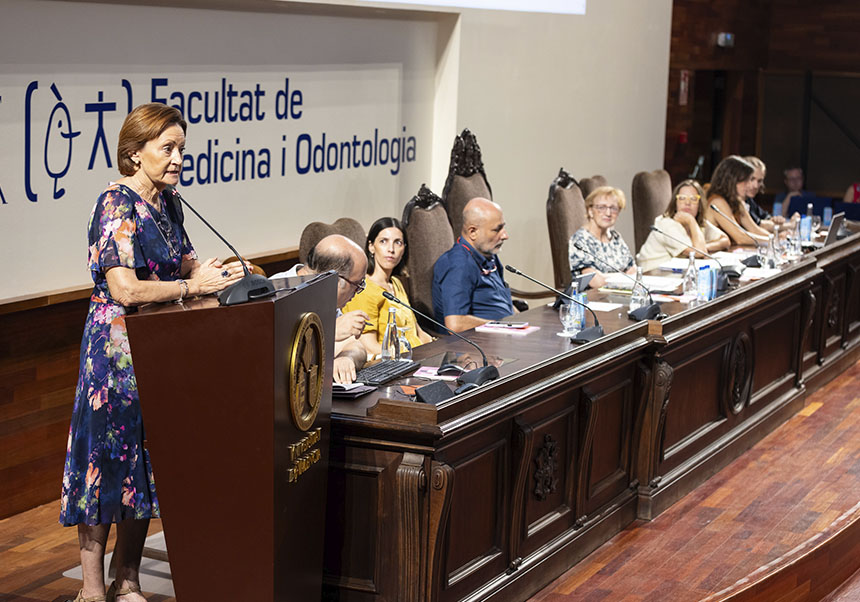 La rectora durante su intervención