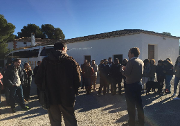 Estudiantes en la bodega Frailes