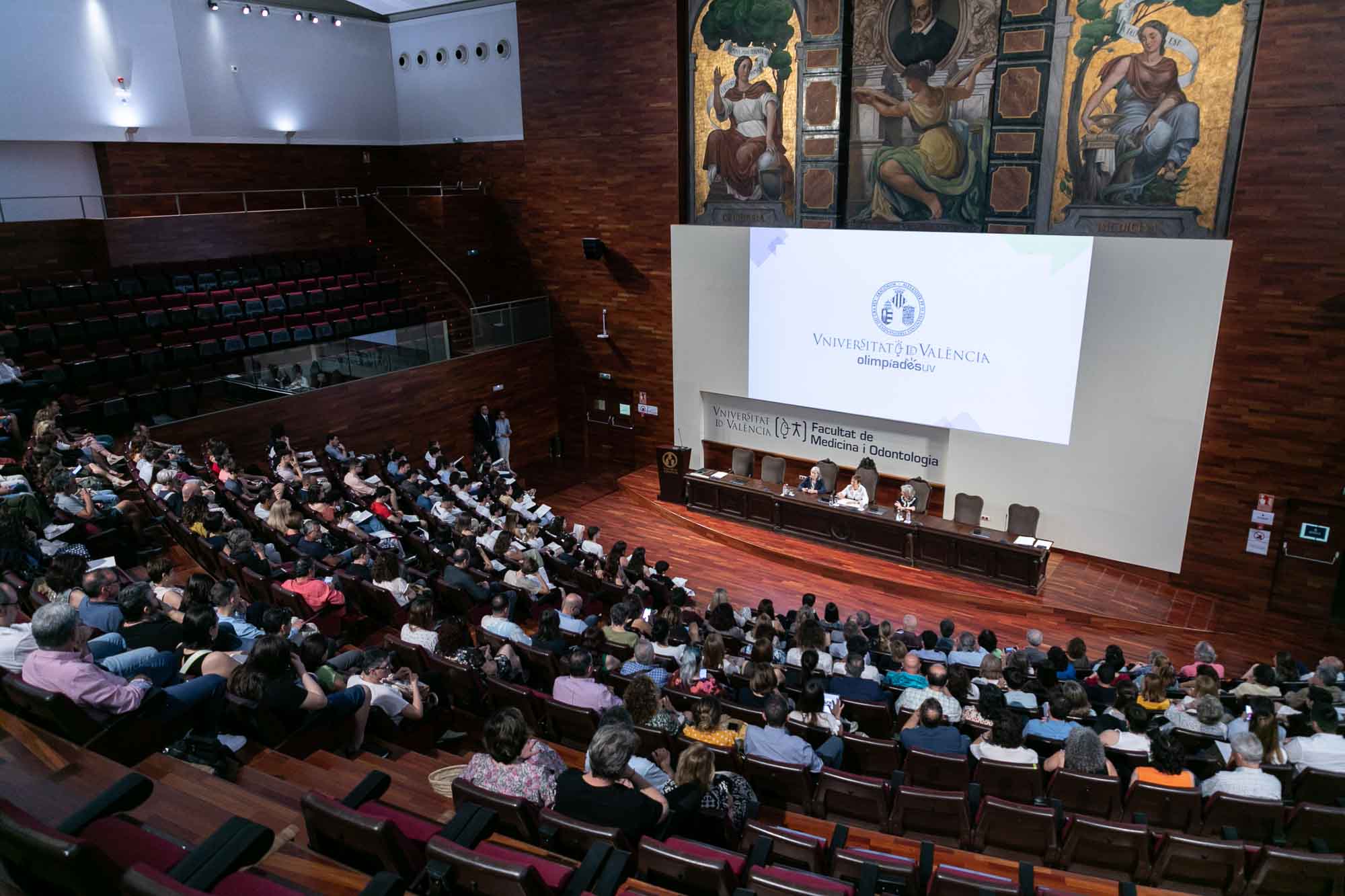 Entrega de diplomas de las OlimpiadasUV